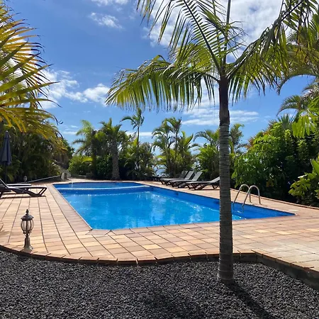 Casa Simon -villa Colon *