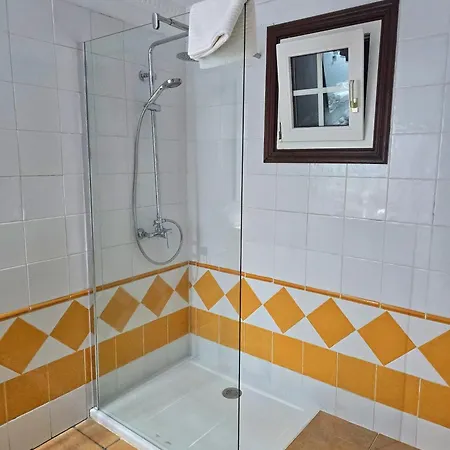 Casa Simon -villa Colon